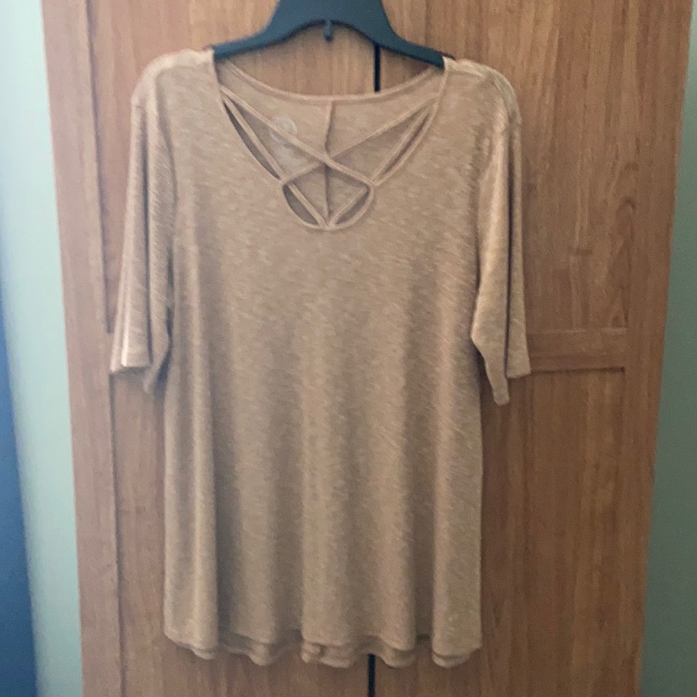 Ladies top from Maurices. Worn once